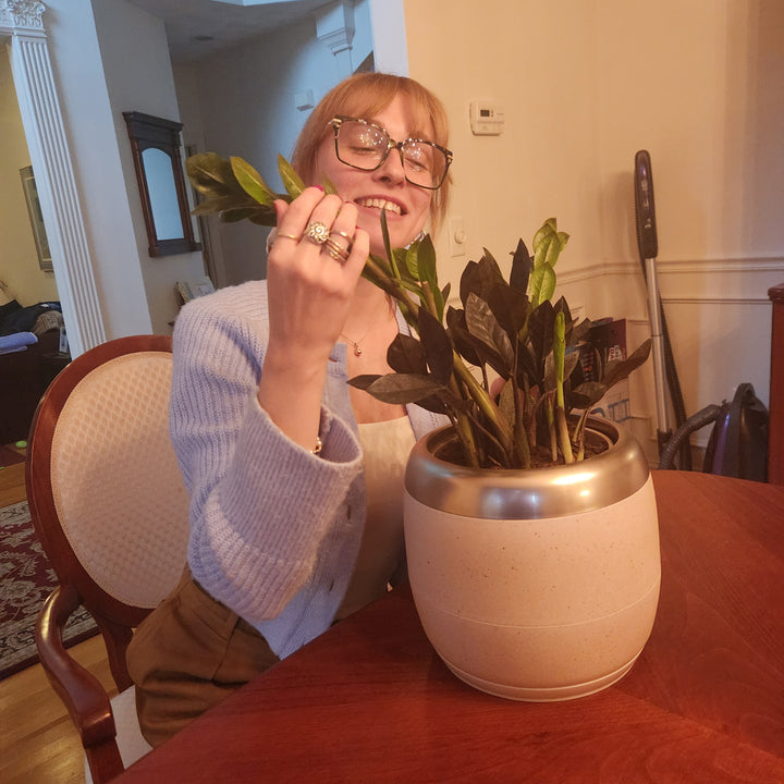 Interactive 6'' Smart Plant Pot with Speaker